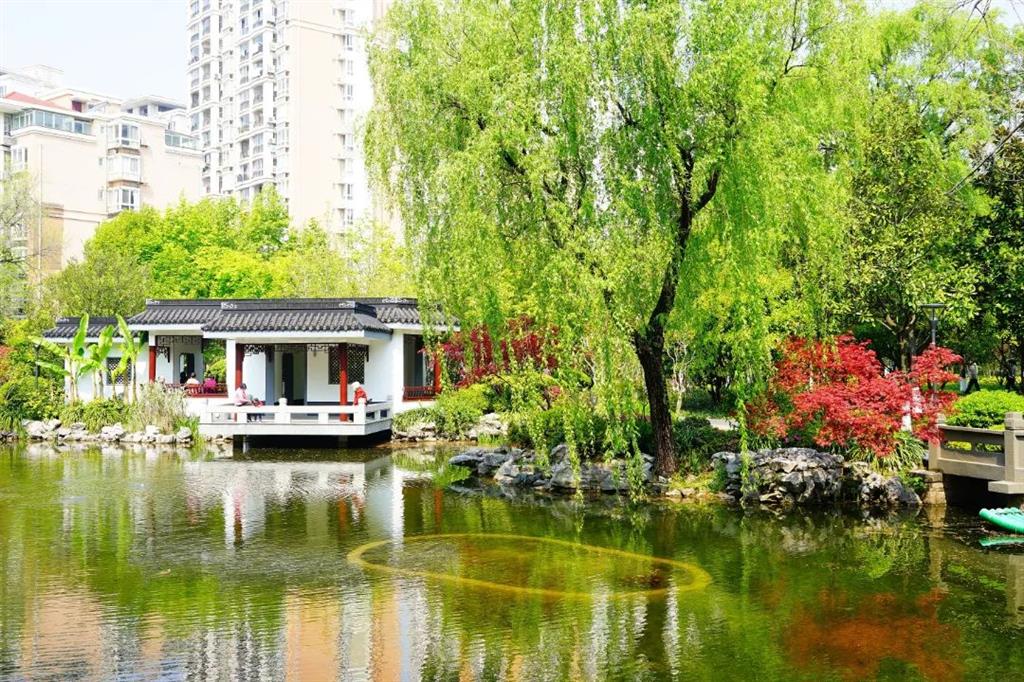 四月运动公园_公园运动器材有哪些_公园运动设施